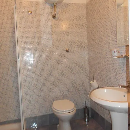 Hotel Rona 2*