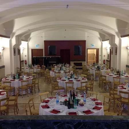 Domus Australia 4* Roma