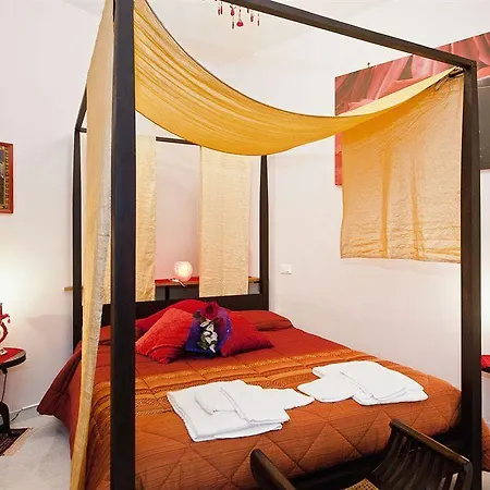 Holidays Guest house 2*