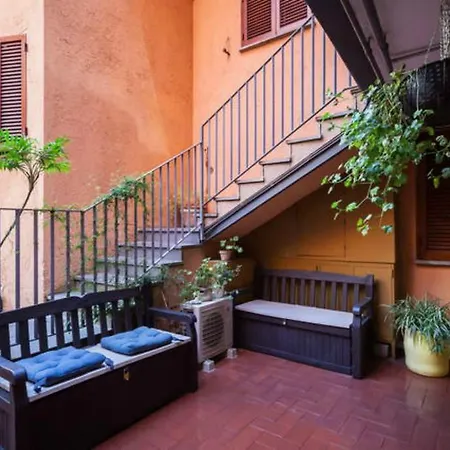 Apartment Cortile House