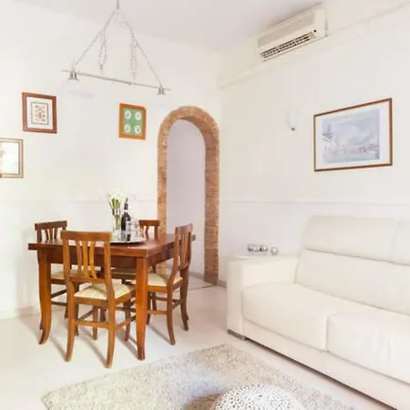 Apartment Cortile House Rome