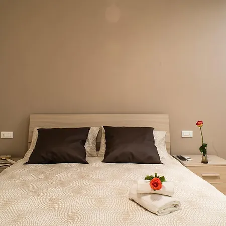 Mirabilia Urbis Bed & Breakfast *