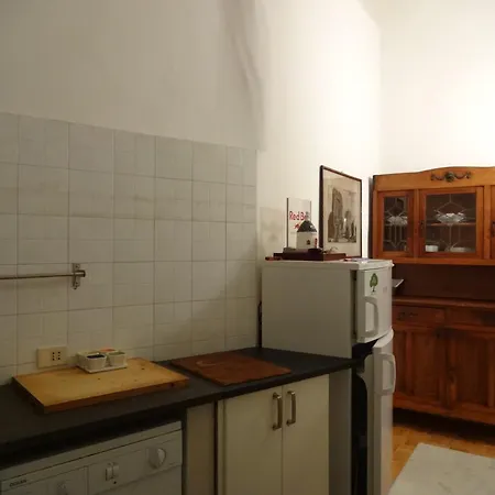 Il Vicolo Di Trastevere Rome