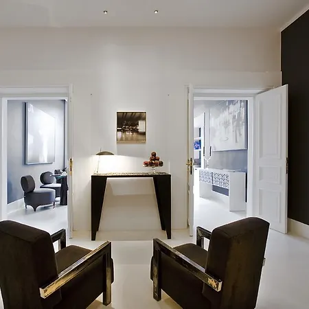 Piazza Di Spagna 9 Luxury And Art Gallery Guest house *