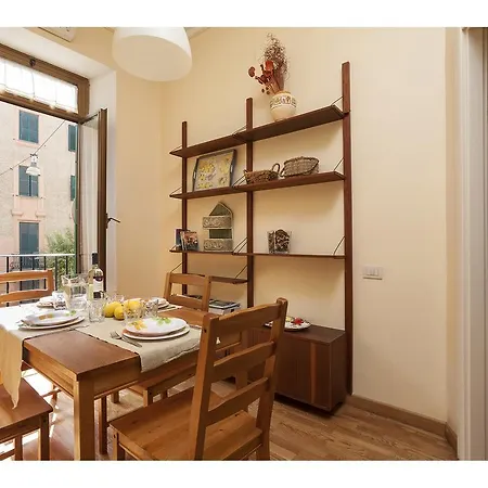 Dimora Del Papa Apartment *