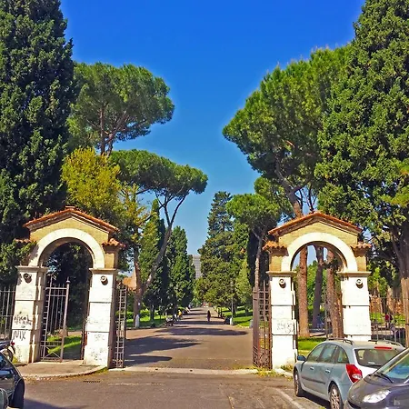 Miclad Colosseum Guest House 3*
