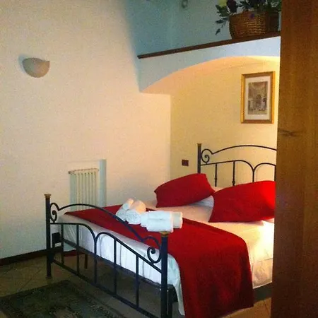 Borgo Pio 91 Pensión 2*