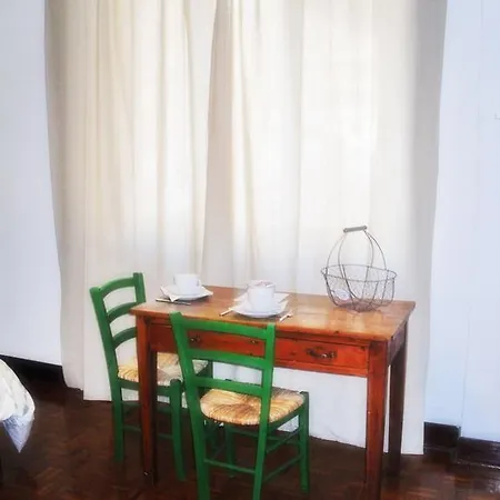 Bed & Breakfast Out Of Time Rom