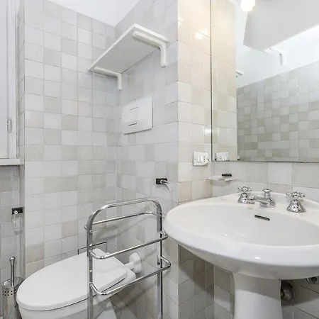 Romantica Apartments *