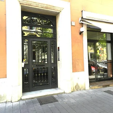 Apartment Re Di House