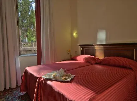 Beau Site - Antica Residenza Pensión Roma