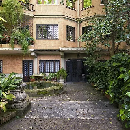 Vatican House * Roma