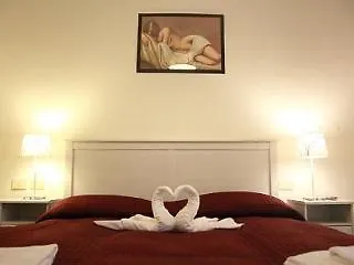Sylvia Stylish Vatican Apartment Rome