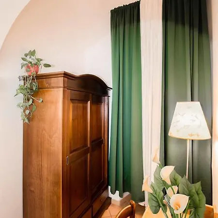 Quattro Cantoni R-home * Rome