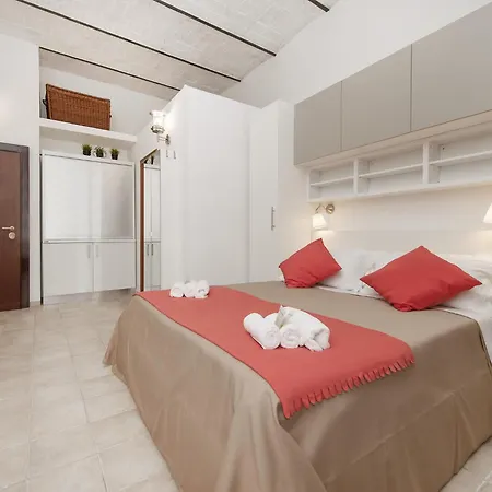 Coral Flat Colosseo Apartman *