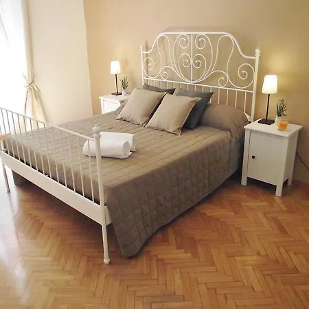 Domus Olimpia Apartment *