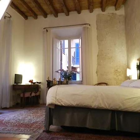 Vicolo Del Lupo Bed & Breakfast