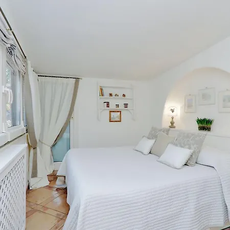 Casa Giulia Rome
