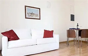 Apartment Vicolo De Renzi Trastevere Rome