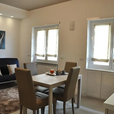 Apartament Maison Romana *