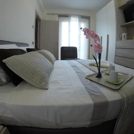Bed & Breakfast B&B Interno 11 *