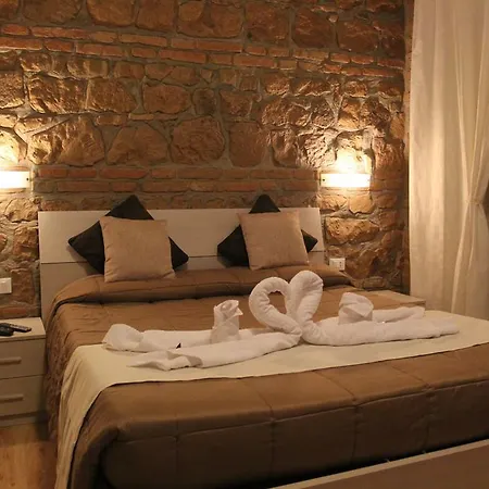 Freedom Bed & Breakfast 2*