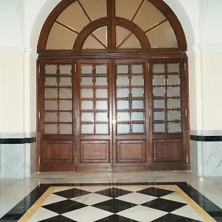 Caterina One O One - Embassy Apartment