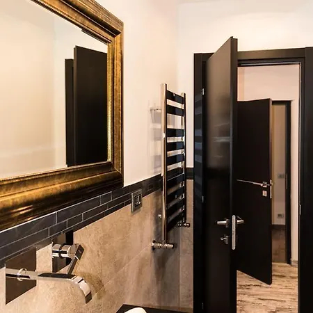 Trevi & Pantheon Luxury Rome
