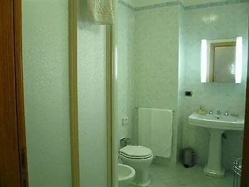 Lux Apartahotel 2*