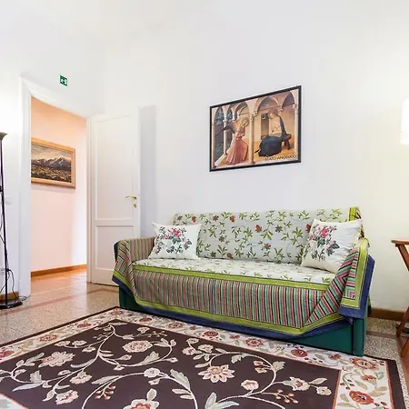La Scalea Di Trastevere