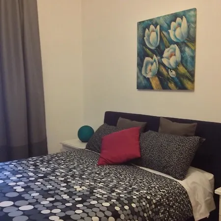 The Walking Bed & Breakfast Rome