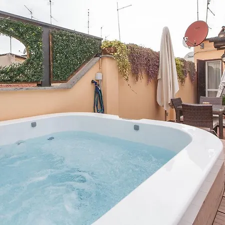 Trevi Penthouse With Jacuzzi Apartment