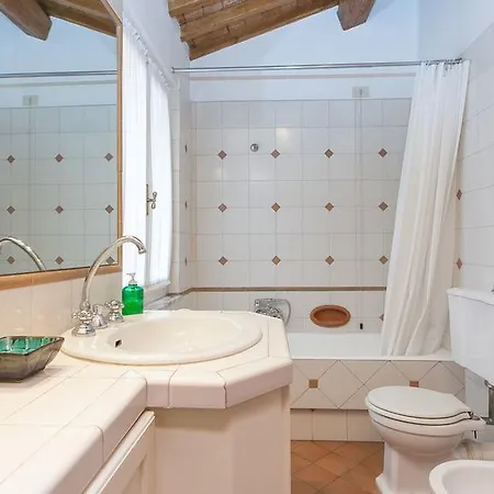 Trevi Penthouse With Jacuzzi Apartment