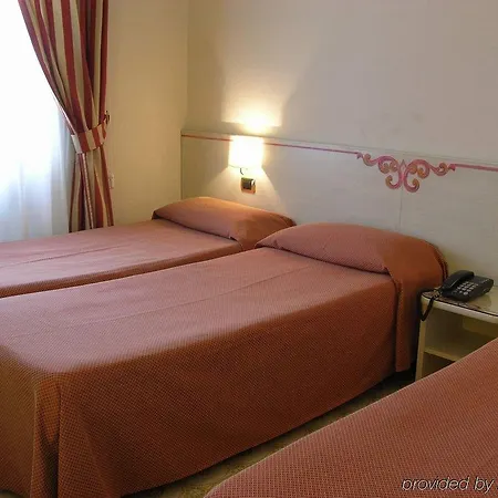 Rosa 3* Rome