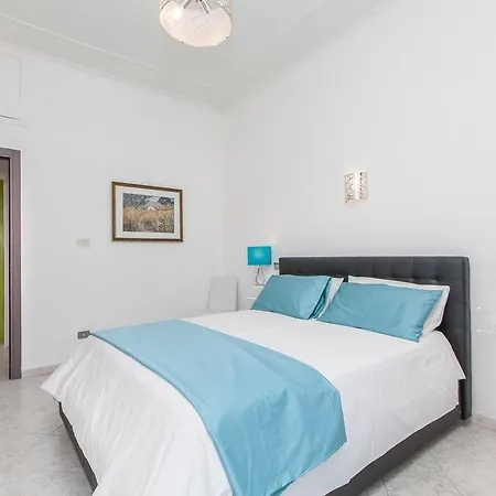 Guest house Apartop 3*