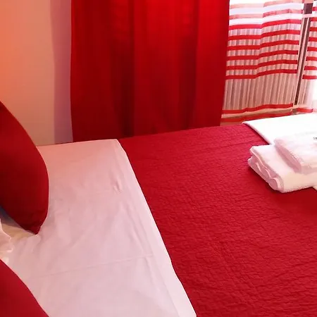 Famous Guest house
