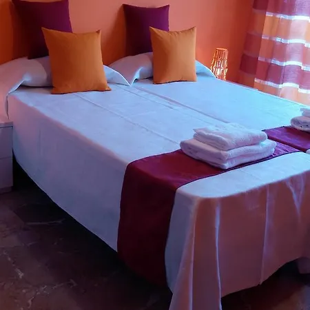 Guest house Famous *