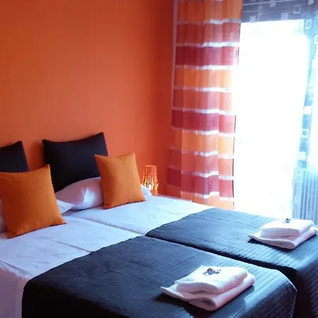 Famous Guest house
