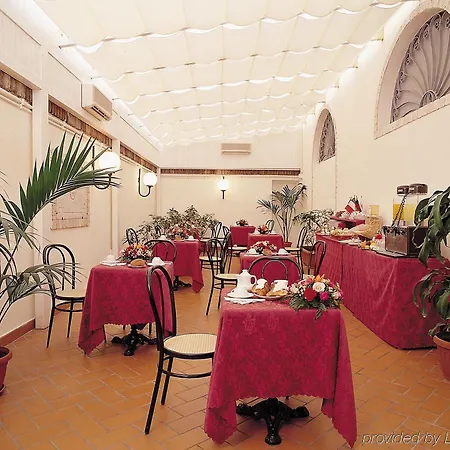 康缇里亚酒店