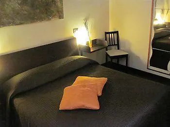 Kiara Hotel 2*