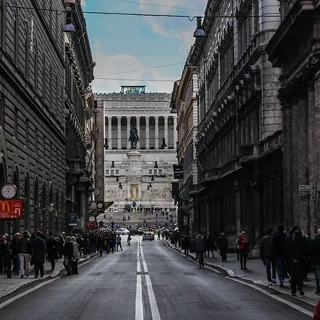 Dimora Storica Palazzo Marescalchi Belli רומא