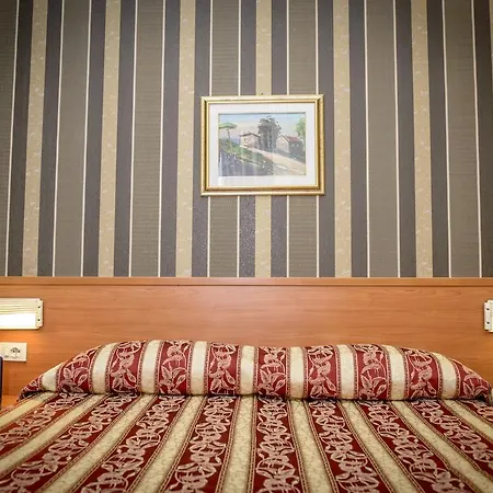 Hotel Emmaus 3*