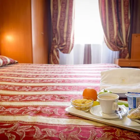 Hotel Emmaus 3*
