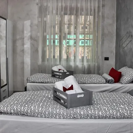 J&b Bed & Breakfast *