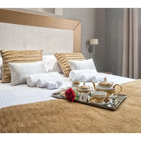 Lea Luxury Pensión Roma
