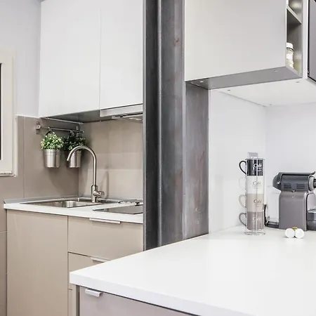 Living Rhome - Condotti * רומא