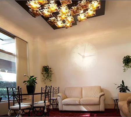 V House * Roma