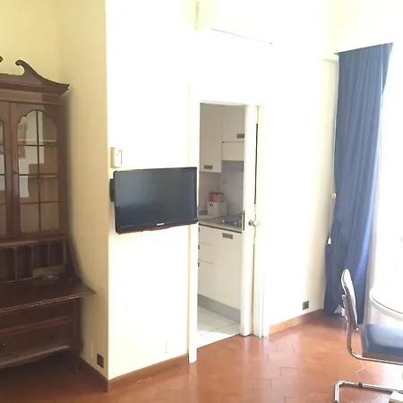 V House Roma