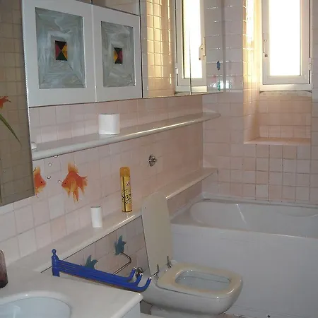 T&v House Bed & Breakfast 2*