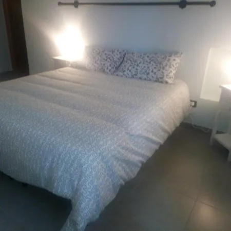 Bed & Breakfast Blue *